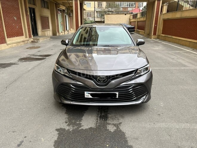 Toyota Camry-1