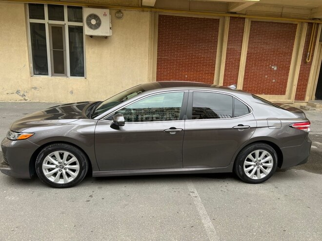 Toyota Camry-5