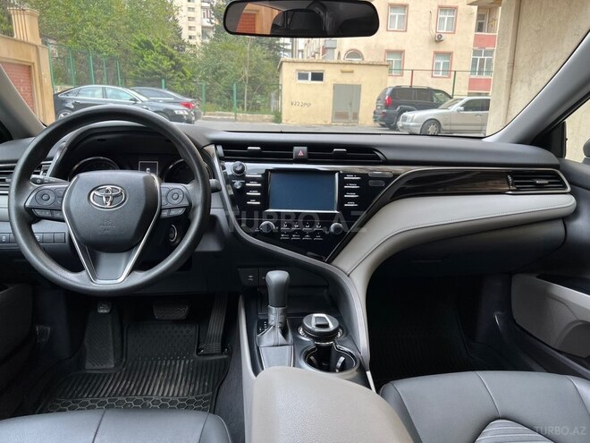 Toyota Camry-9