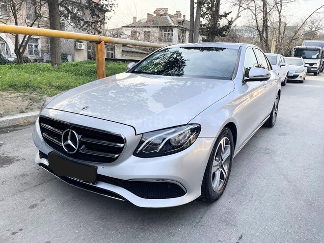 Mercedes E 220 d-2