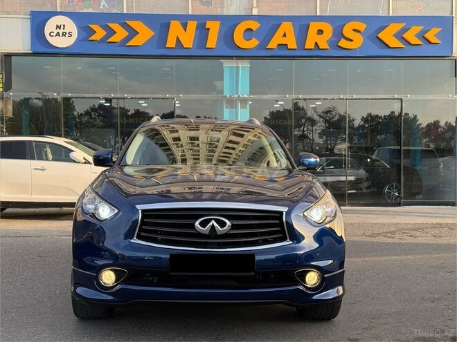Infiniti QX70-1