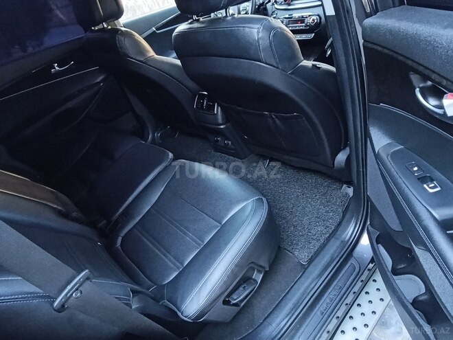 Kia Sorento-13