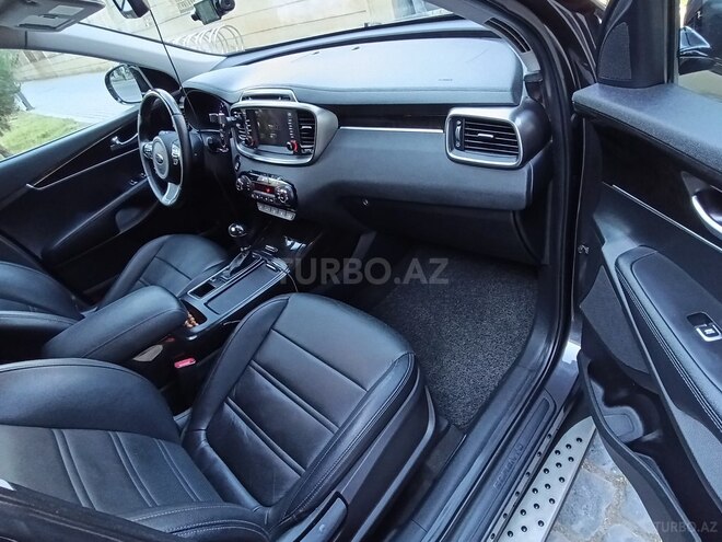 Kia Sorento-12