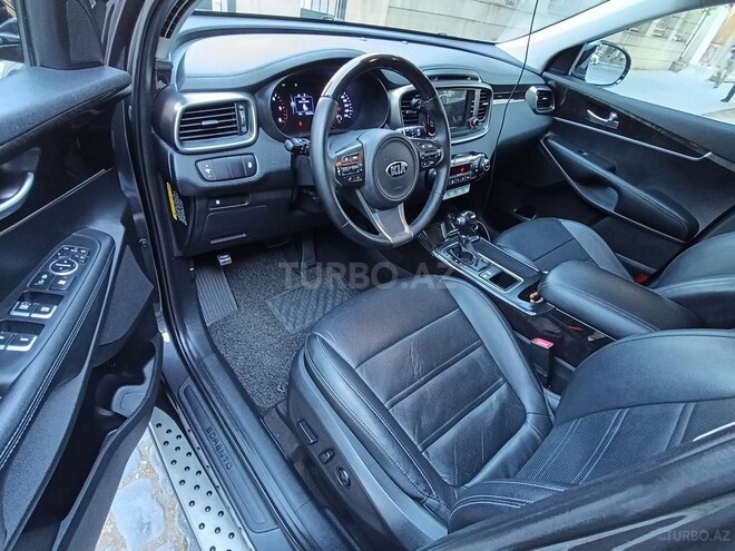 Kia Sorento-11