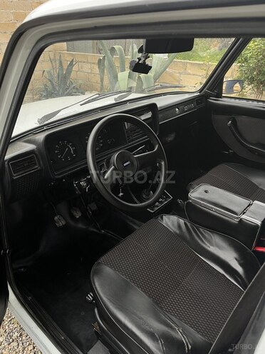 LADA (VAZ) 2107-1