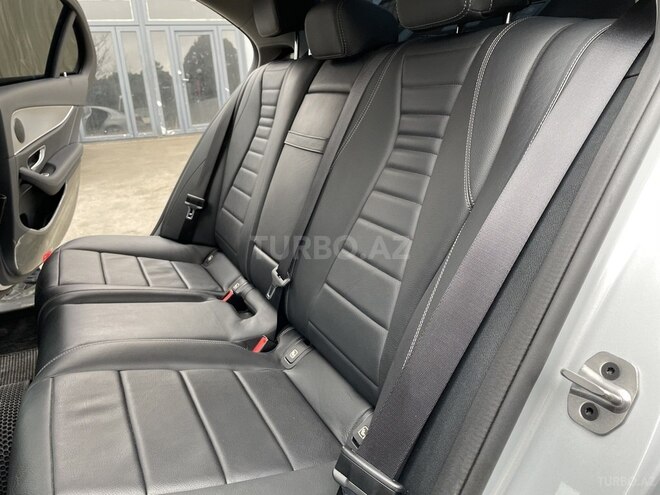Mercedes E 220 d-8