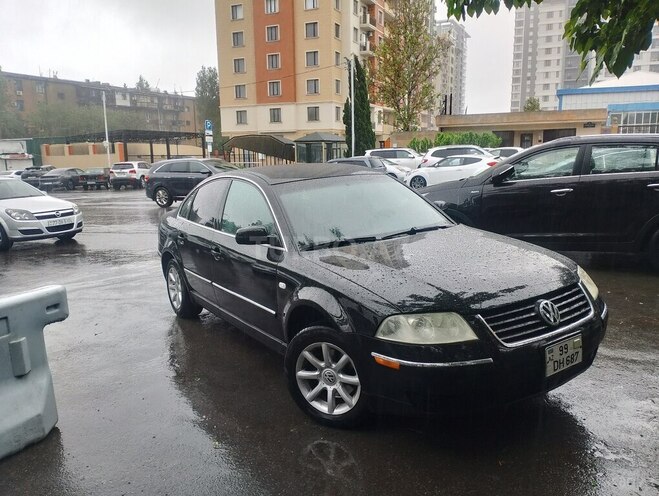 Volkswagen Passat-1