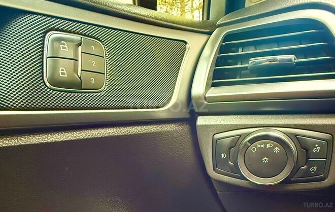Ford Fusion (North America)-16