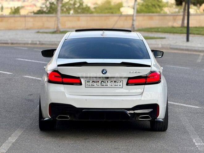 BMW 530e-15