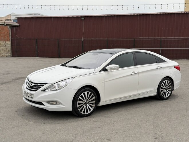 Hyundai Sonata-2