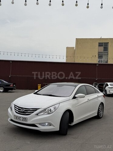 Hyundai Sonata-16