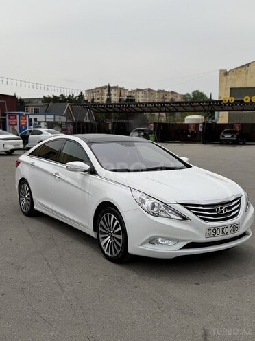 Hyundai Sonata-4