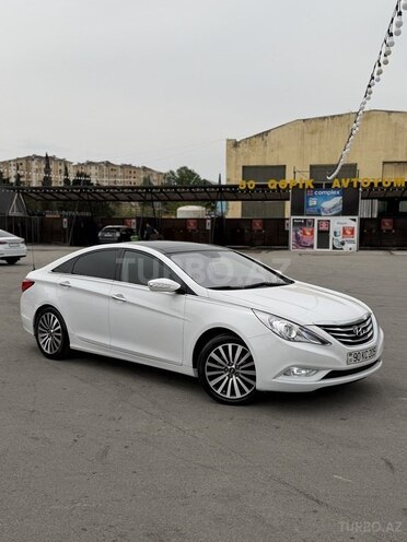 Hyundai Sonata-17