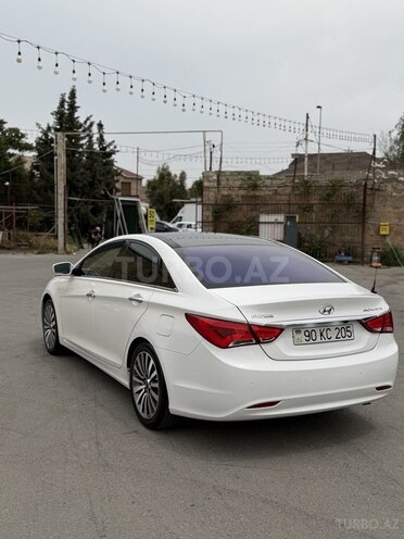 Hyundai Sonata-8
