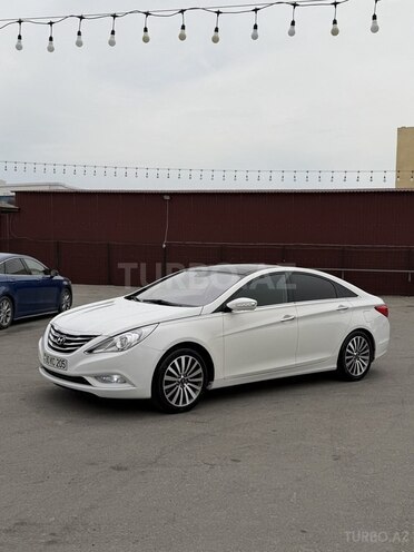 Hyundai Sonata-6