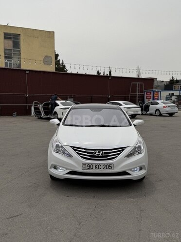 Hyundai Sonata-1