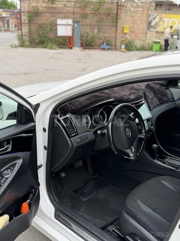 Hyundai Sonata-10