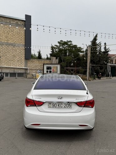 Hyundai Sonata-7