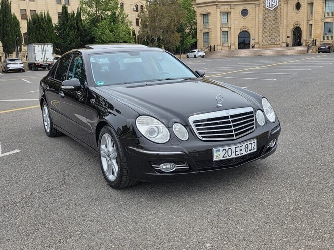 Mercedes E 220-2