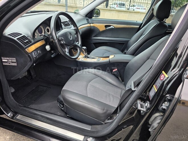 Mercedes E 220-13