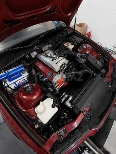 BMW 318-9