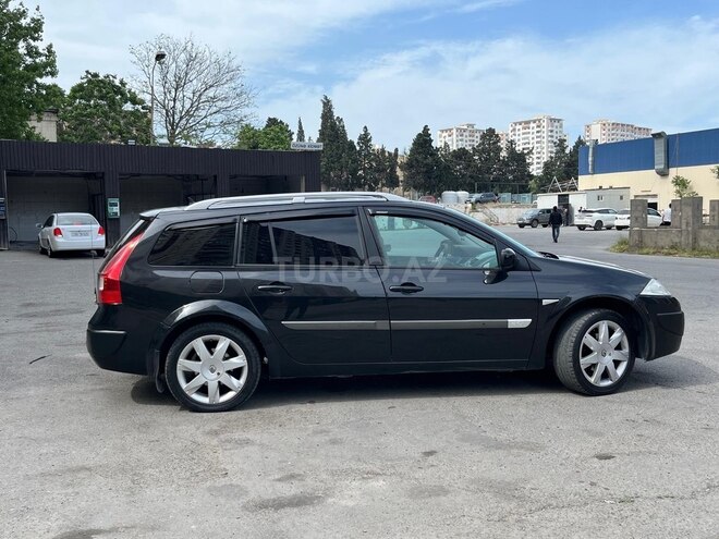 Renault Megane-11