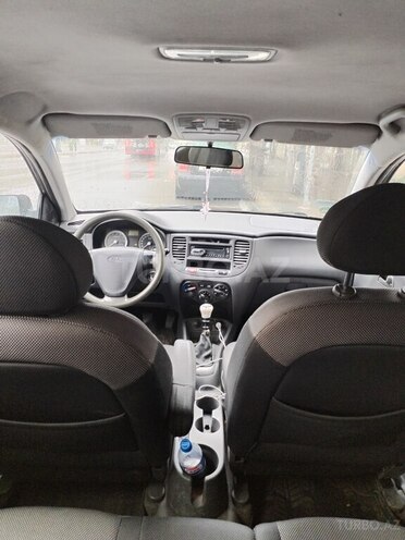 Kia Rio-2