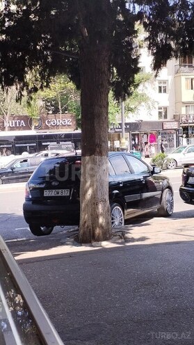 Kia Rio-11