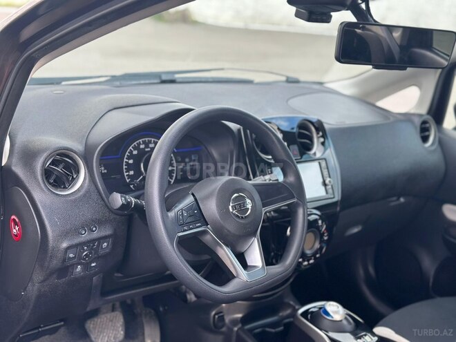 Nissan Note-9