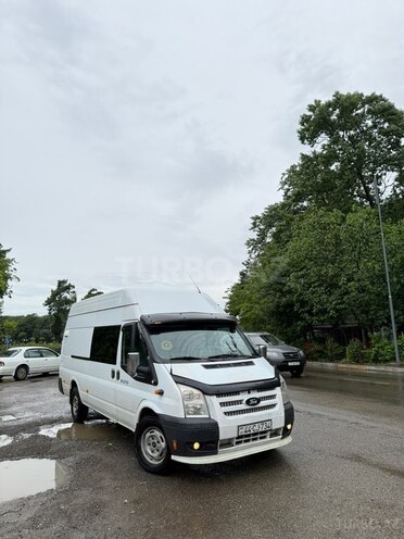 Ford Transit-1