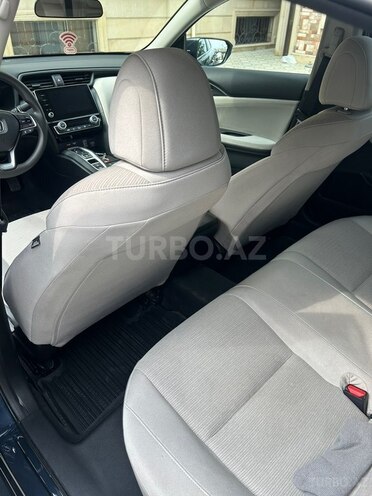 Honda Insight-7