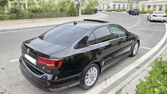 Volkswagen Jetta-8