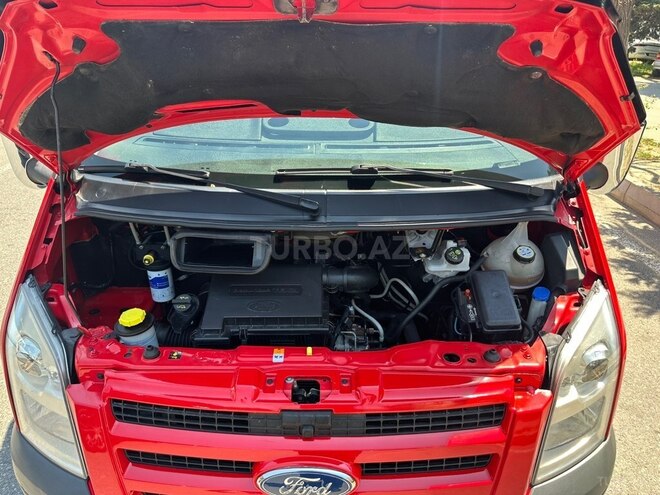 Ford Transit-14