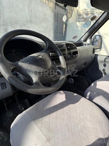 Ford Transit-5