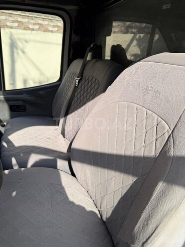 Ford Transit-3
