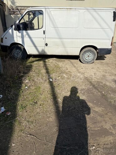 Ford Transit-2