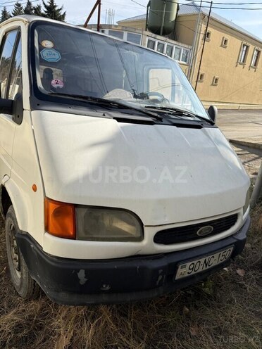 Ford Transit-1