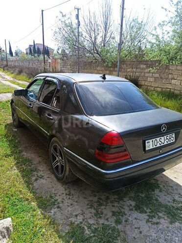 Mercedes C 180-3