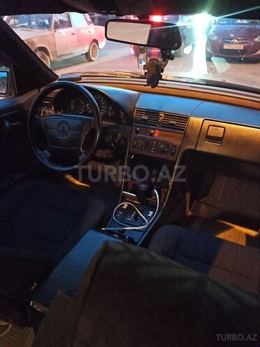 Mercedes C 180-8