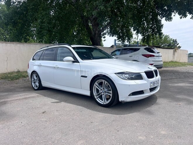 BMW 320-3