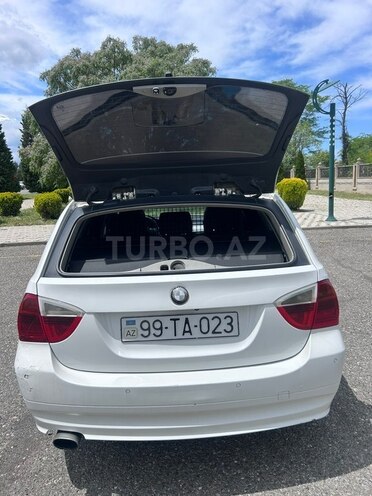 BMW 320-21
