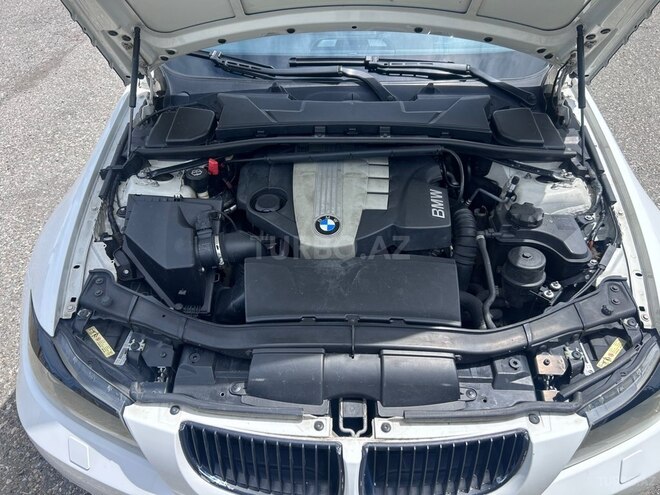BMW 320-19
