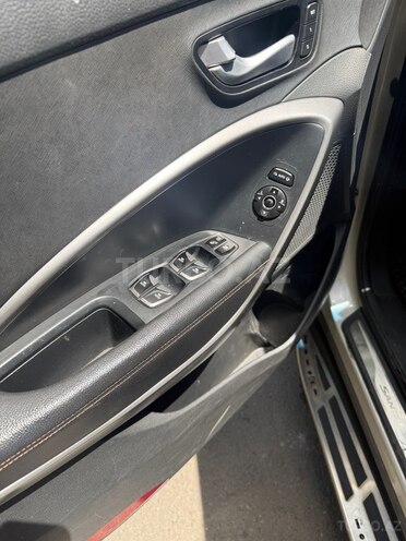 Hyundai Santa Fe-6