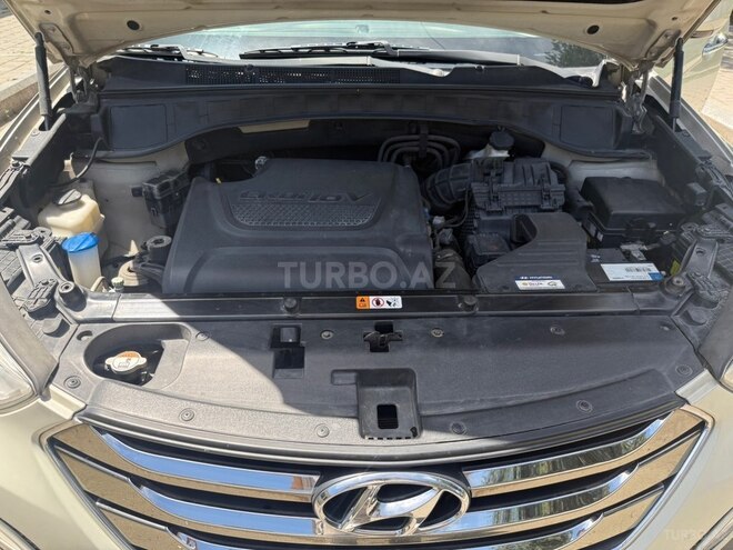 Hyundai Santa Fe-15