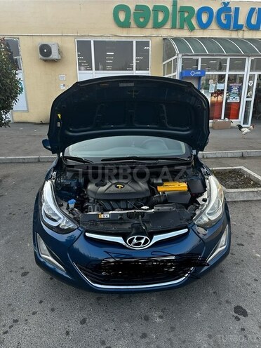 Hyundai Elantra-3
