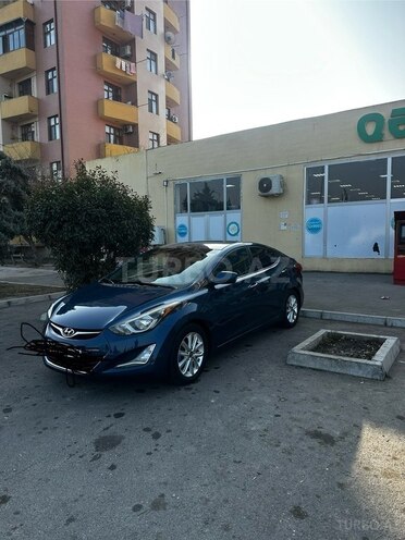 Hyundai Elantra-1