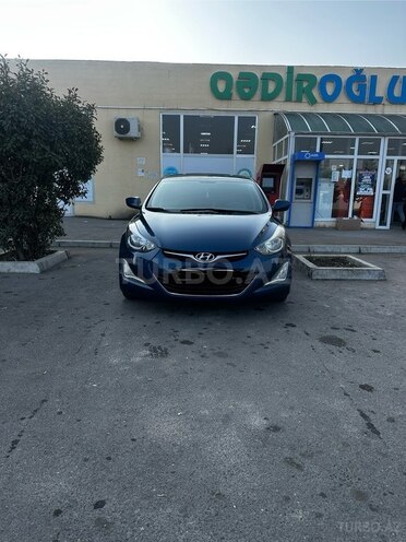 Hyundai Elantra-2