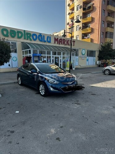 Hyundai Elantra-8