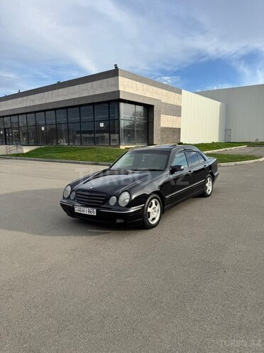 Mercedes E 220-2