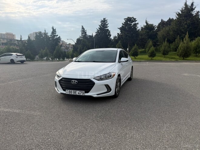 Hyundai Elantra-1